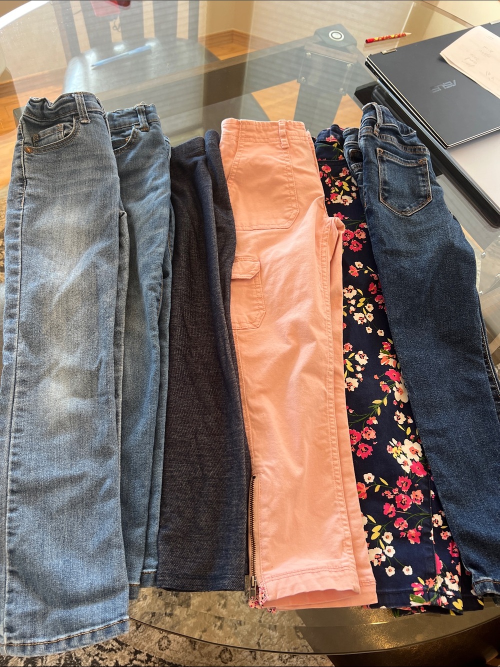 A bundle of jeans. Size 6. GUC